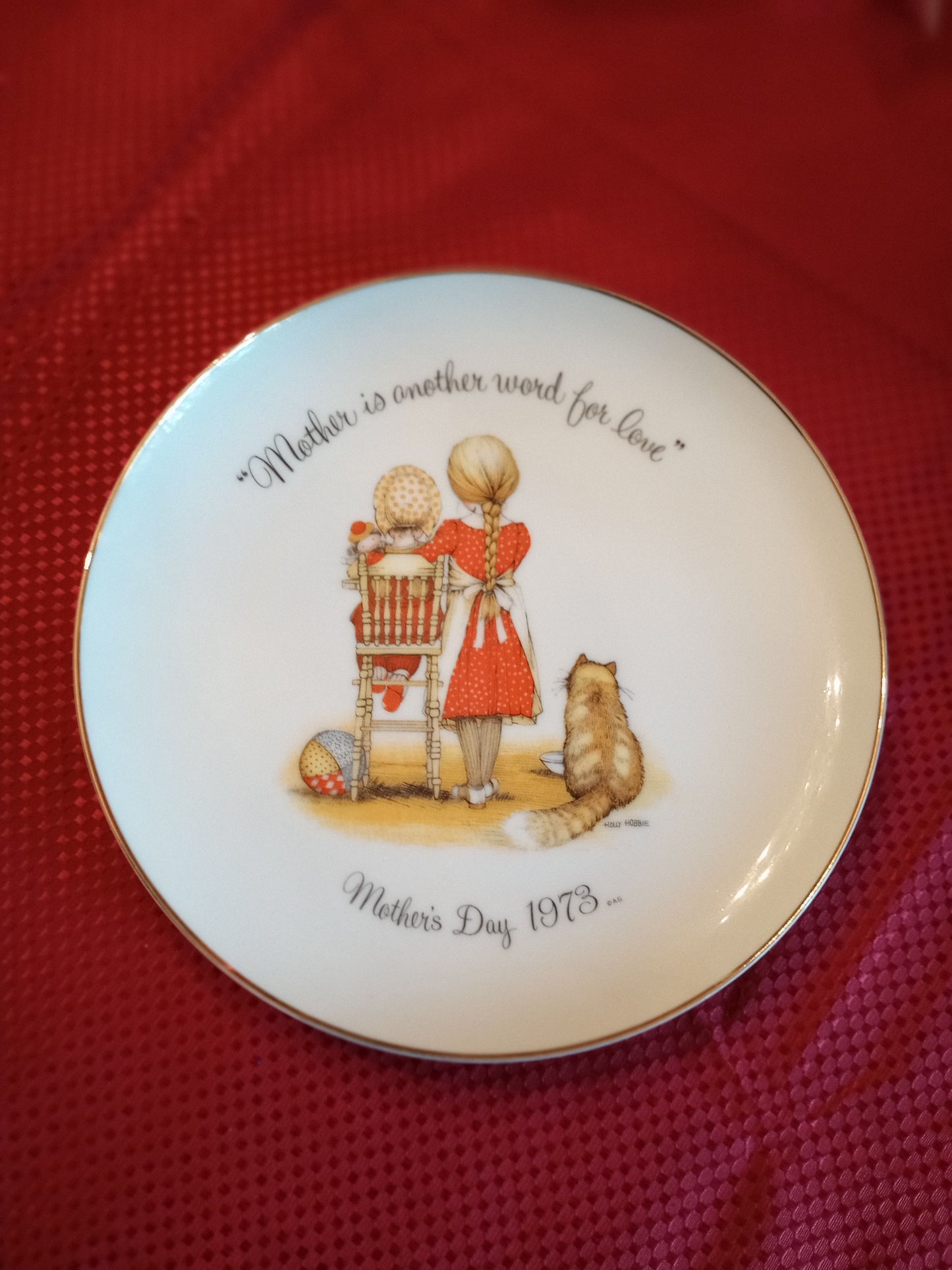 Holly Hobbies Mother Love 1973 Plate
