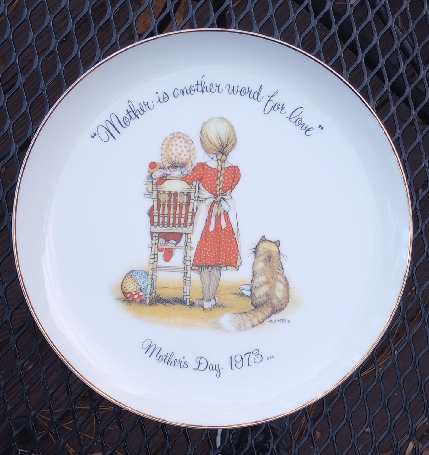Holly Hobbies Mother Love 1973 Plate