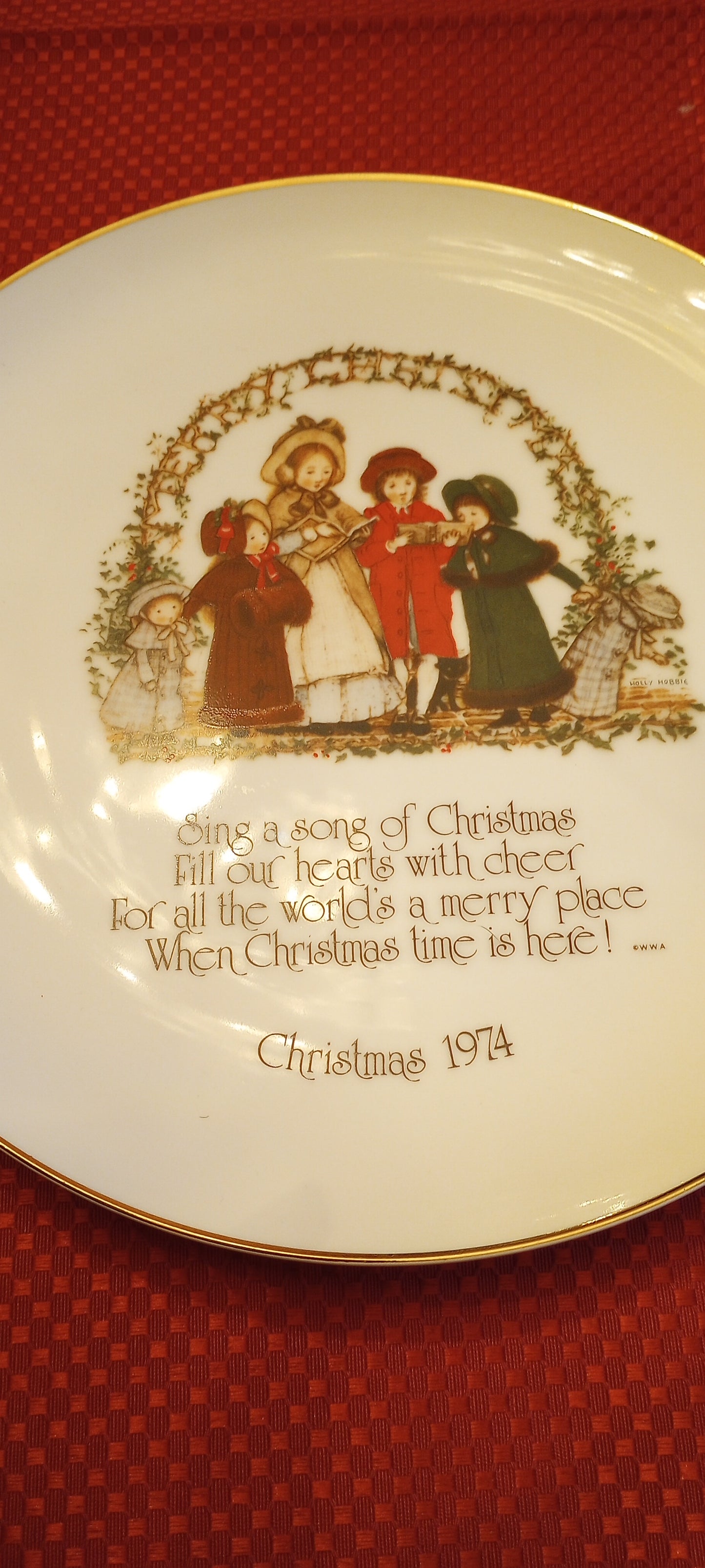Holly Hobbies Christmas Song 1974 Plate