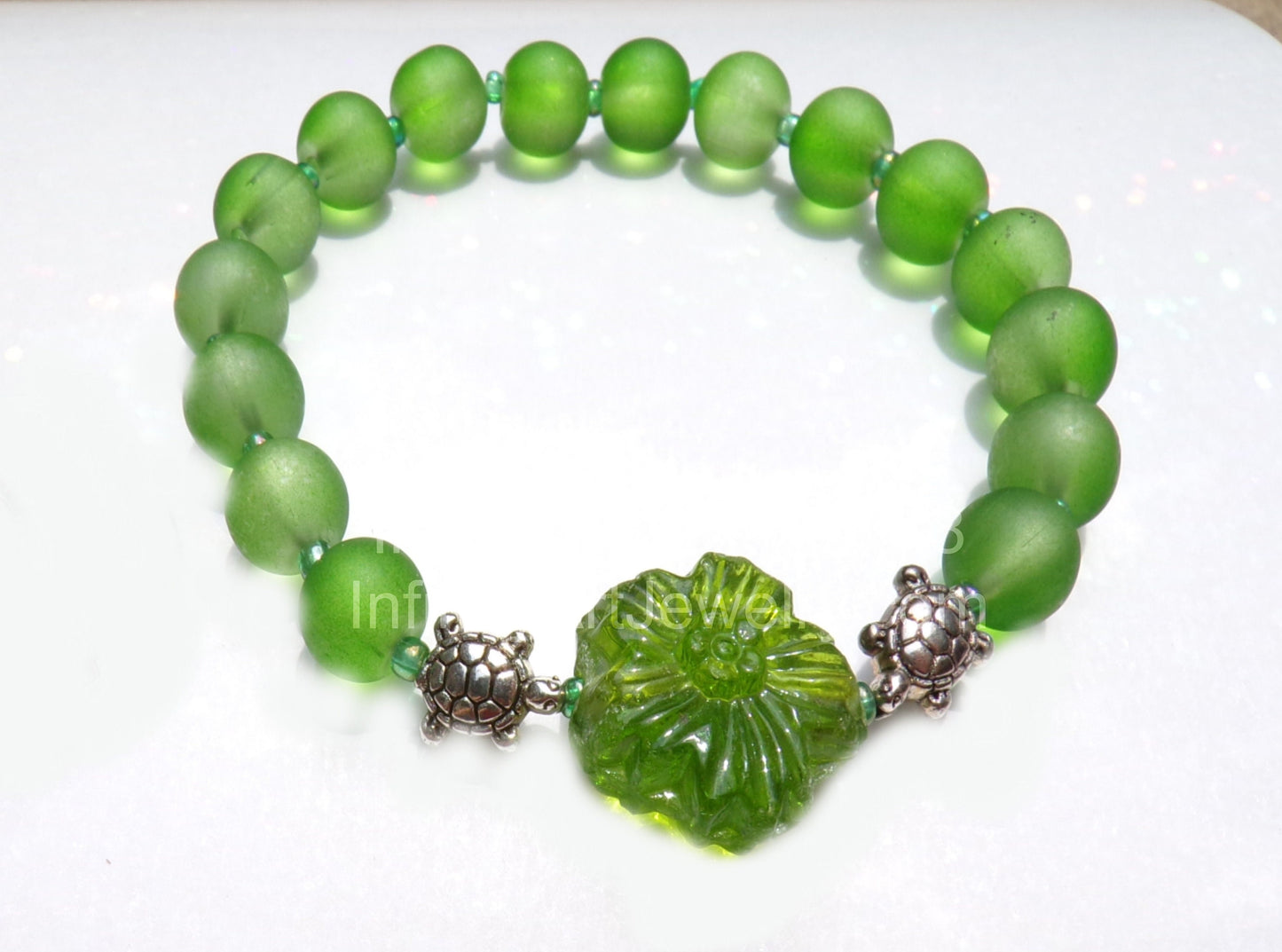 Flower jewelry / Turtle bracelet / Sea Glass bracelet / green jewelry / friend gift / gift for girlfriend / daughter gift / summer jewelry