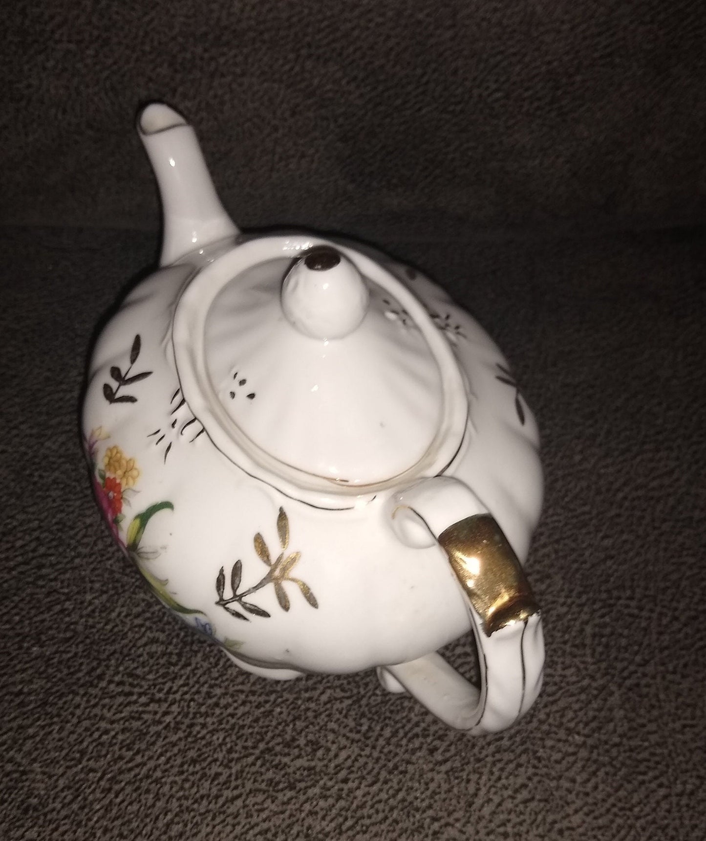 Vintage Musical Tea Pot Wind Up Rose Floral Gold Trim, Made in Japan In 1960's. Tea For Two Song.