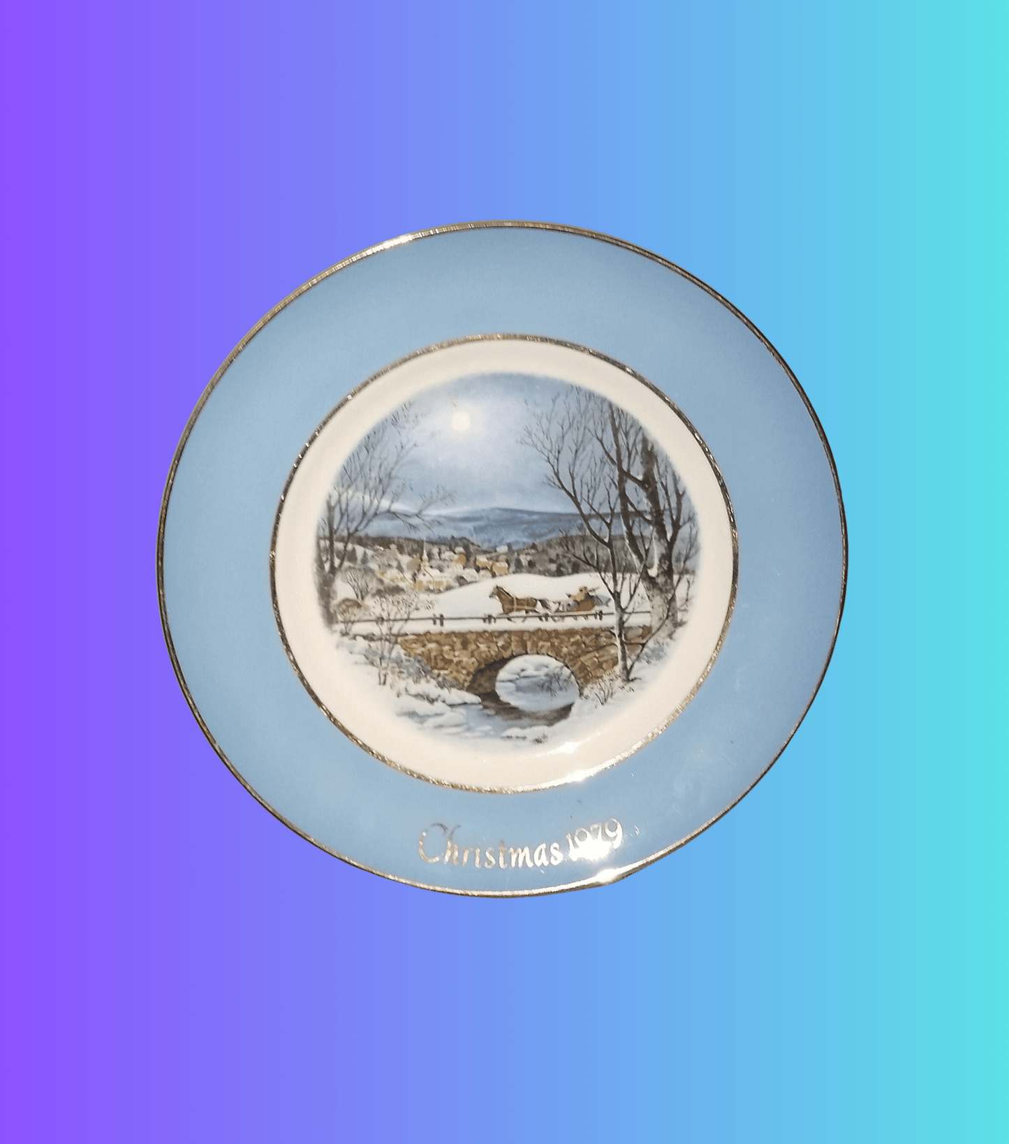 Avon Christmas Holiday Plate. Reindeer Dashing Through The Snow. 1979. Wedgewood. England.