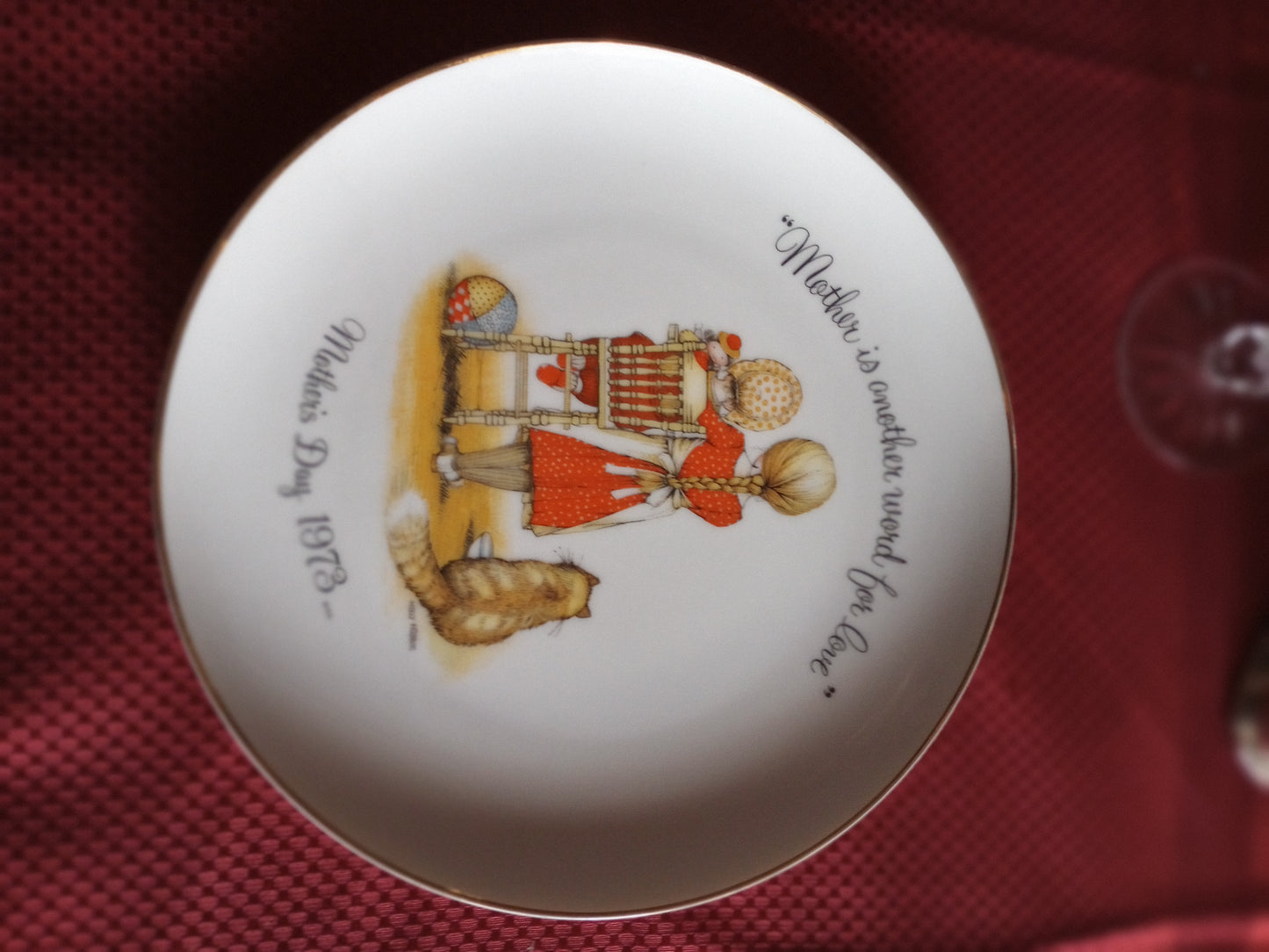 Holly Hobbies Mother Love 1973 Plate