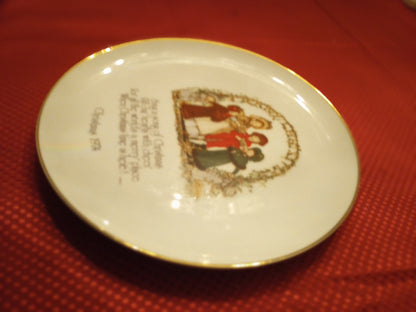 Holly Hobbies Christmas Song 1974 Plate