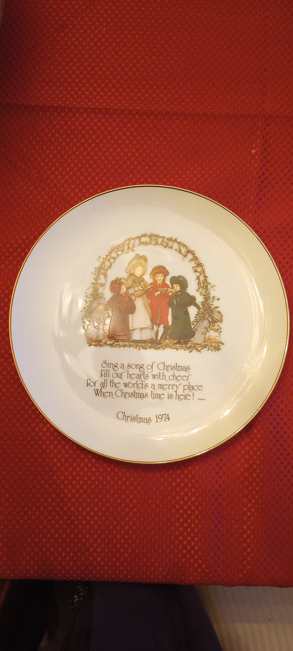 Holly Hobbies Christmas Song 1974 Plate