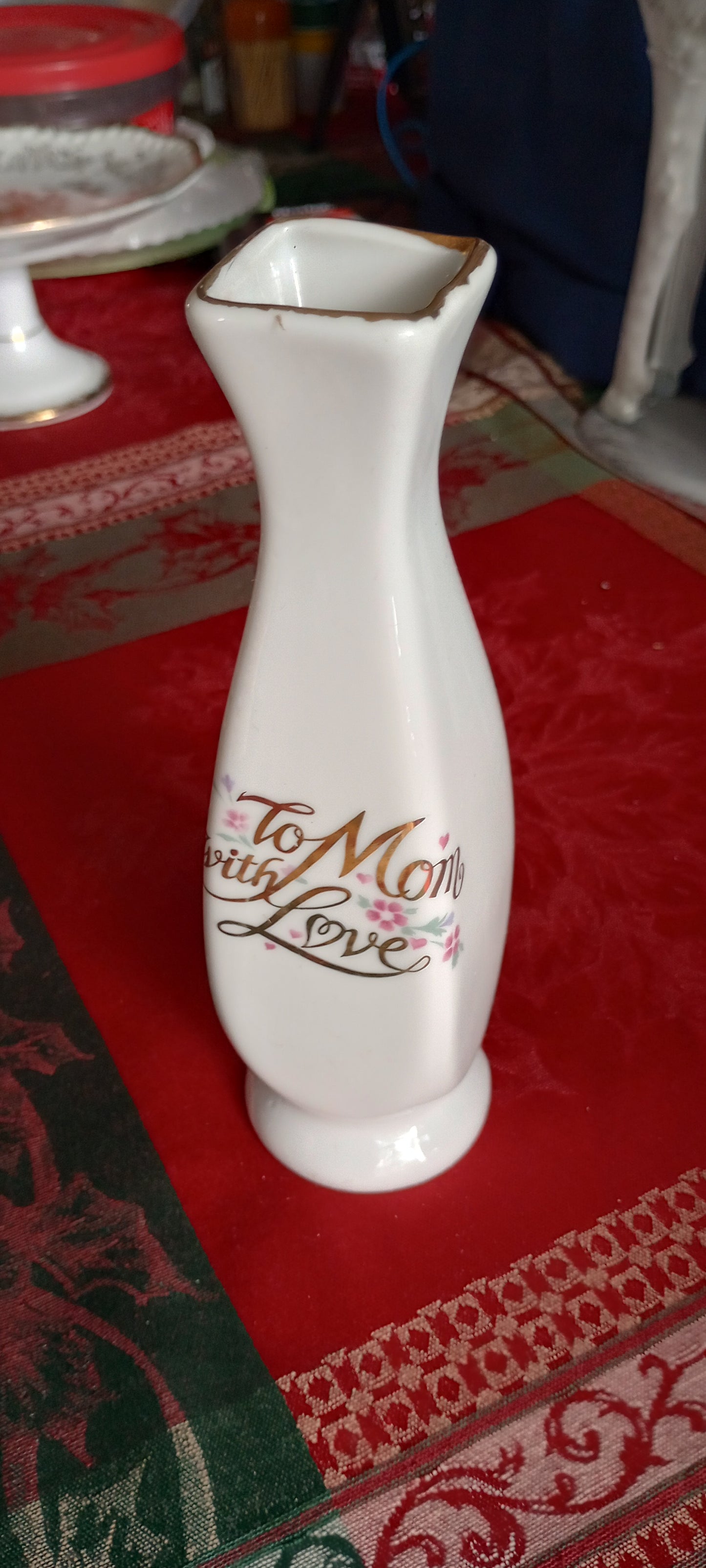 Vase Mom