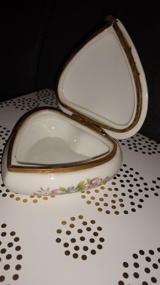 Happy Anniversary Vintage Jewelry Heart Box